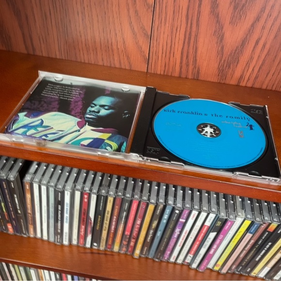 Kirk Franklin CD “Whatcha Lookin' 4” was released in 1996, GospoCentric Records. - Picture 3 of 5